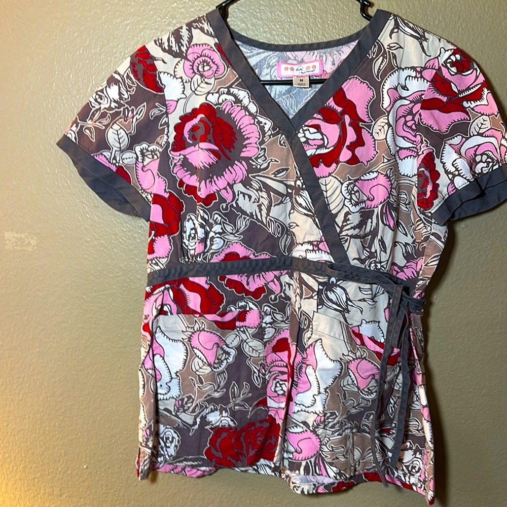 Koi scrub top